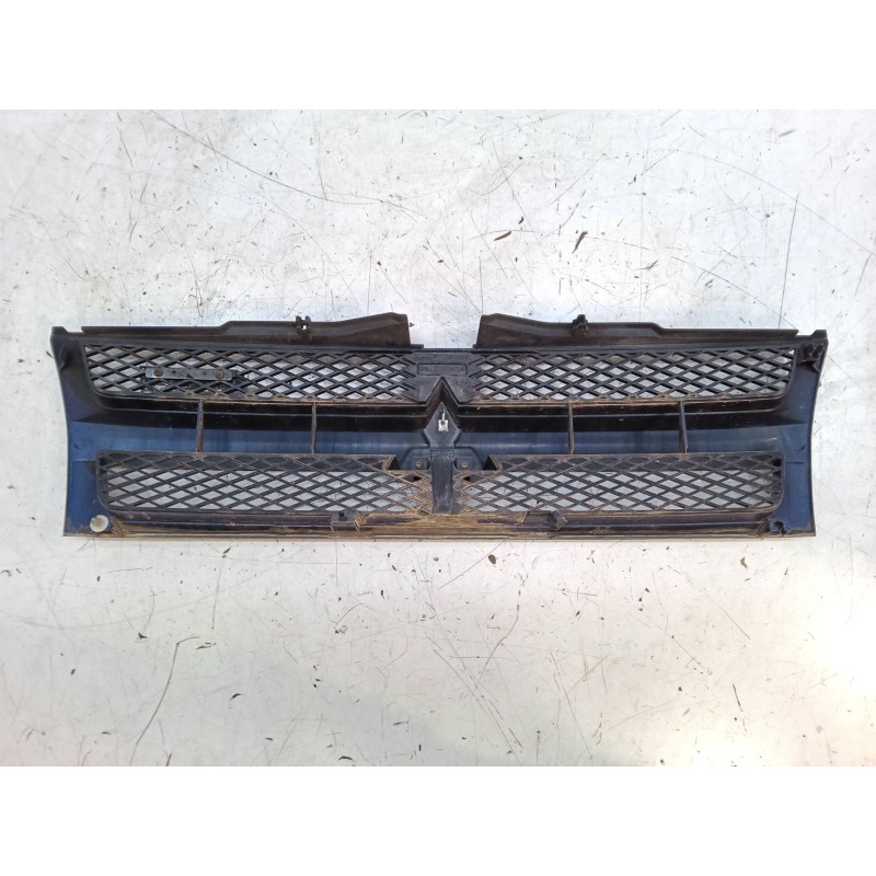 Recambio de rejillas capo para mitsubishi montero io i (h6_w, h7_w) 1.8 (h76w, h66w) referencia OEM IAM   