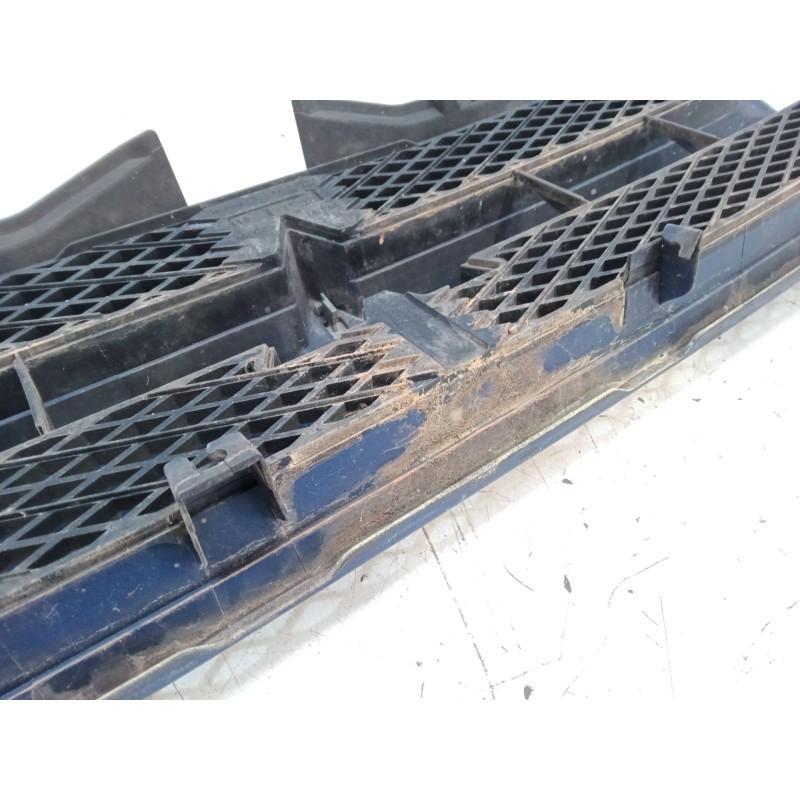 Recambio de rejillas capo para mitsubishi montero io i (h6_w, h7_w) 1.8 (h76w, h66w) referencia OEM IAM   