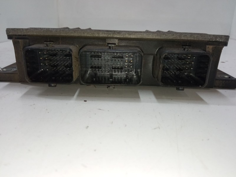 Recambio de centralita motor uce para renault clio iii (br0/1, cr0/1) 1.5 dci (c/br0g, c/br1g) referencia OEM IAM 8200399038 820