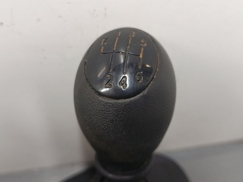 Recambio de pomo palanca cambio para opel vivaro a furgoneta (x83) 2.0 cdti (f7) referencia OEM IAM   