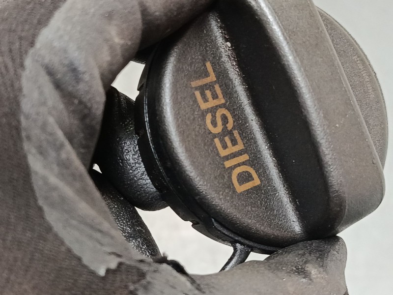 Recambio de tapon combustible para toyota auris (_e15_) 2.0 d-4d (ade150_) referencia OEM IAM   