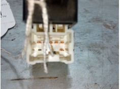 Recambio de mando elevalunas trasero derecho para nissan almera tino (v10) 1.8 referencia OEM IAM    2