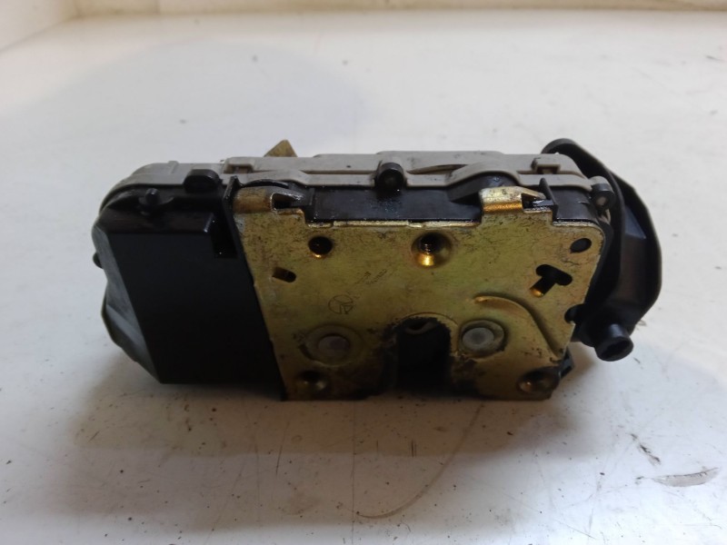 Recambio de cerradura puerta trasera derecha para citroën xsara (n1) 1.9 td referencia OEM IAM   