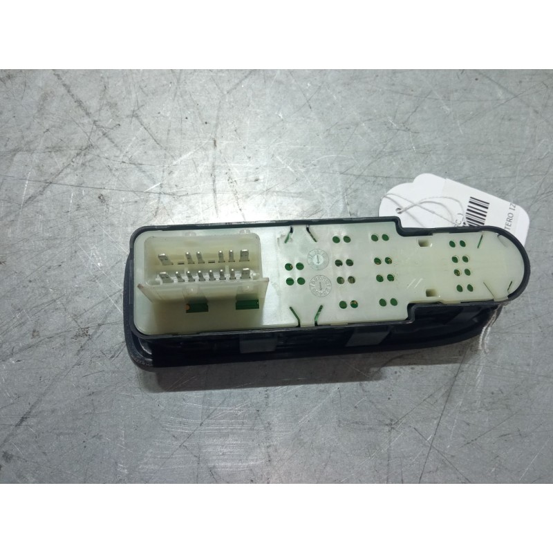 Recambio de mando elevalunas delantero izquierdo para citroën c3 ii (sc_) 1.0 vti 68 referencia OEM IAM   