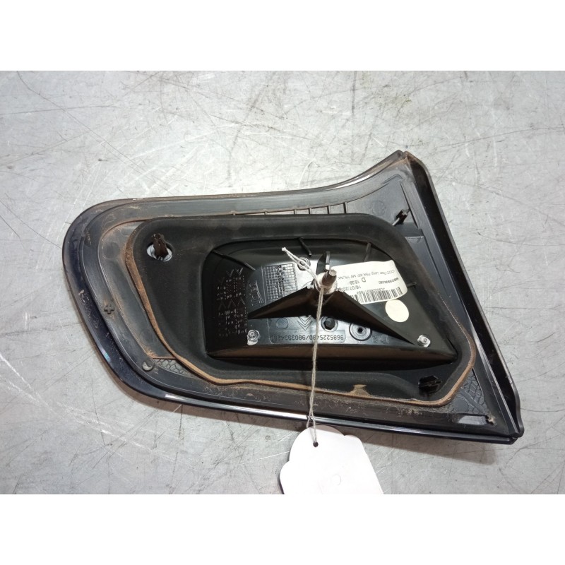 Recambio de piloto trasero porton derecho para citroën c3 ii (sc_) 1.0 vti 68 referencia OEM IAM   