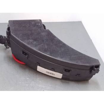 CAJA RELES / FUSIBLES 2R8T14A067CB 