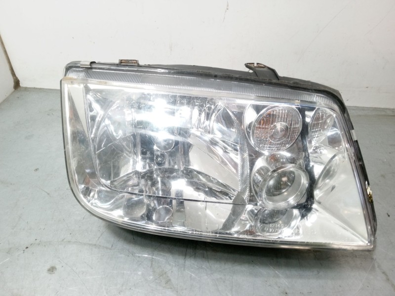 Recambio de faro derecho para volkswagen bora variant (1j6) 1.9 tdi referencia OEM IAM   