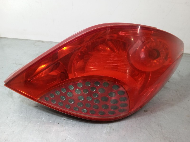 Recambio de piloto trasero derecho para peugeot 207/207+ (wa_, wc_) 1.4 16v referencia OEM IAM   