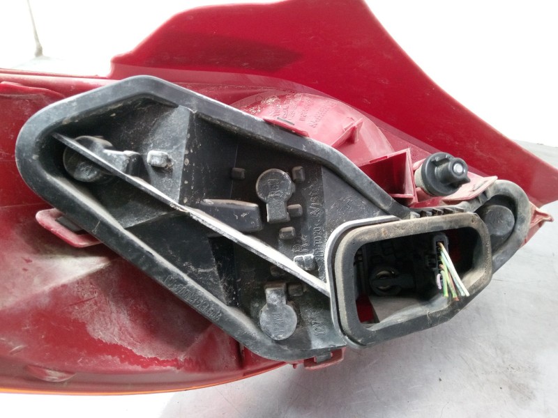 Recambio de piloto trasero derecho para peugeot 207/207+ (wa_, wc_) 1.4 16v referencia OEM IAM   