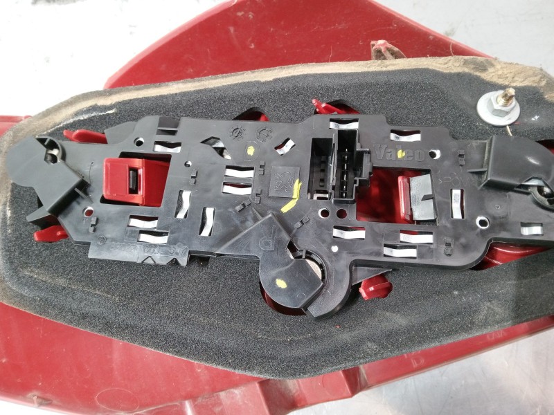 Recambio de piloto trasero derecho para peugeot 307 (3a/c) 1.4 16v referencia OEM IAM   