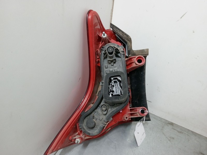 Recambio de piloto trasero derecho para peugeot 3008 i monospace (0u_) 1.6 hdi 115 / bluehdi 115 referencia OEM IAM   