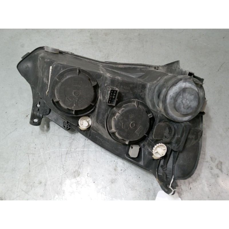 Recambio de faro izquierdo para opel corsa c (x01) 1.2 (f08, f68) referencia OEM IAM   