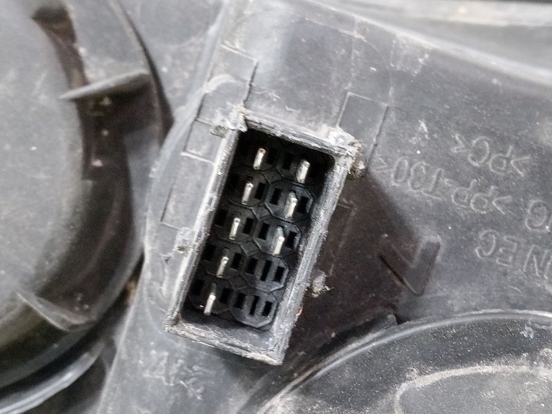 Recambio de faro izquierdo para opel corsa c (x01) 1.2 (f08, f68) referencia OEM IAM   