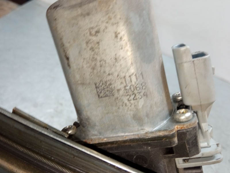 Recambio de elevalunas electrico delantero derecho para citroën c3 ii (sc_) 1.0 vti 68 referencia OEM IAM  p 