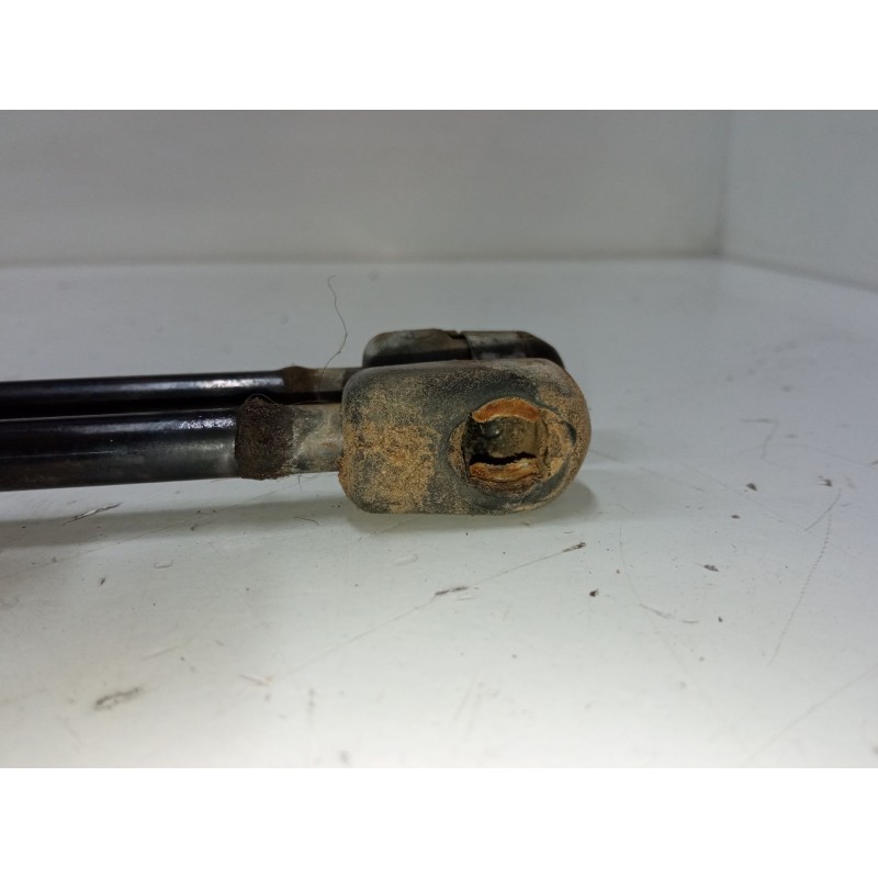 Recambio de amortiguadores malet/porton para renault clio ii (bb_, cb_) 1.2 (bb0a, bb0f, bb10, bb1k, bb28, bb2d, bb2h, cb0a,... 