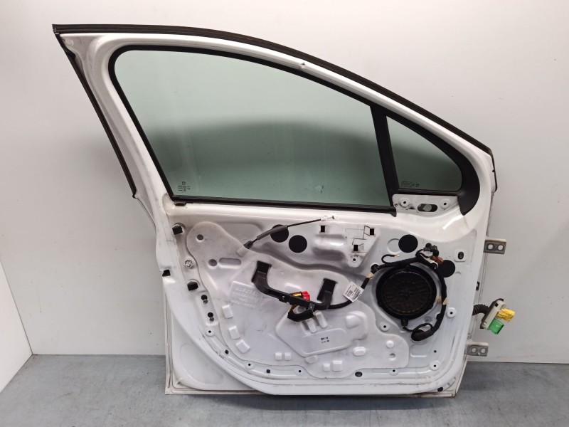 Recambio de puerta delantera izquierda para peugeot 208 i (ca_, cc_) 1.2 vti 82 referencia OEM IAM   
