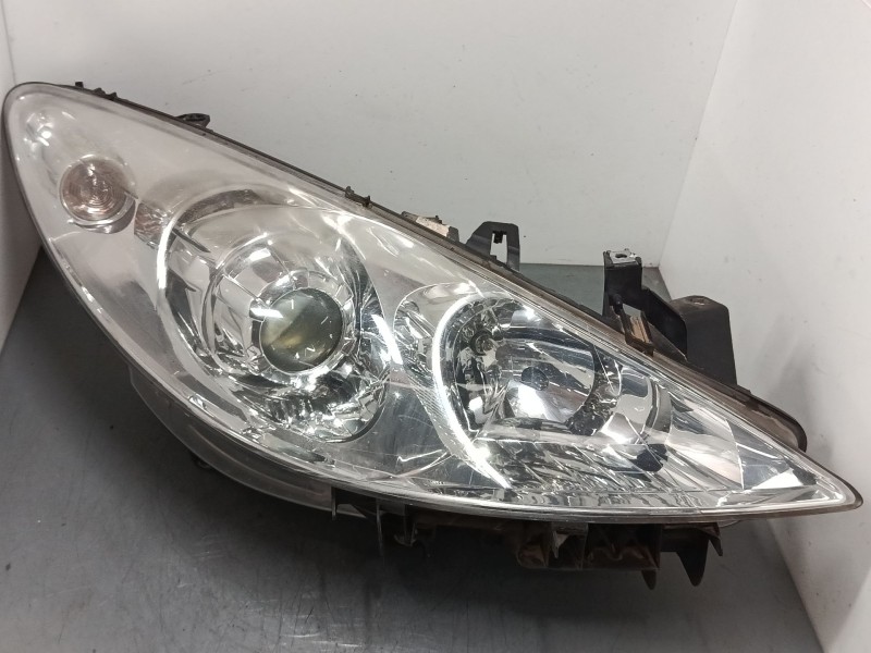 Recambio de faro derecho para peugeot 307 break (3e) 1.6 hdi 110 referencia OEM IAM   