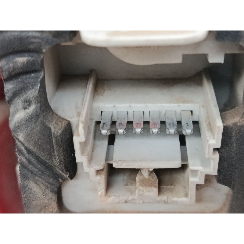 Recambio de piloto trasero derecho para renault clio ii (bb_, cb_) 1.5 dci (b/cb08) referencia OEM IAM   