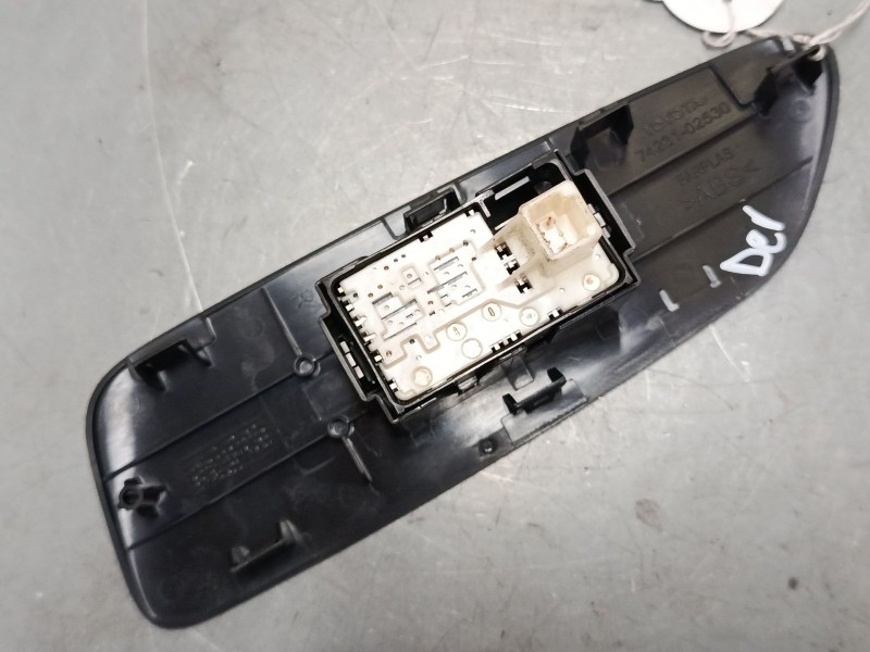 Recambio de mando elevalunas delantero derecho para toyota auris (_e15_) 2.0 d-4d (ade150_) referencia OEM IAM   