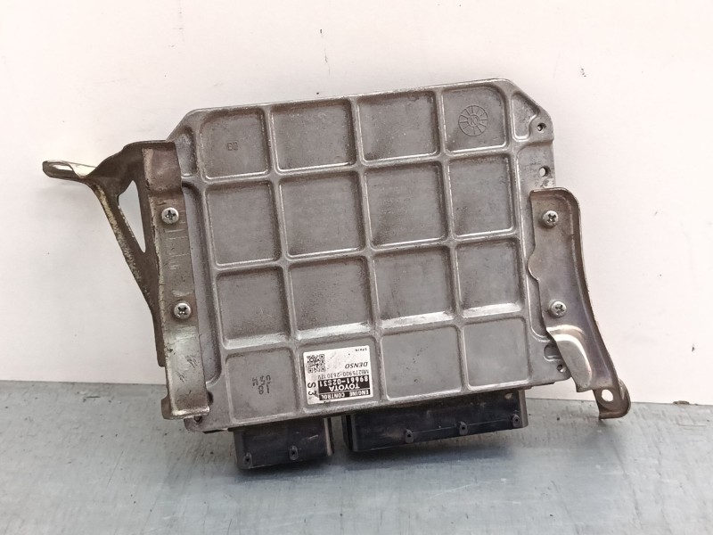 Recambio de centralita motor uce para toyota auris (_e15_) 2.0 d-4d (ade150_) referencia OEM IAM 8966102S31 MB2759002630 