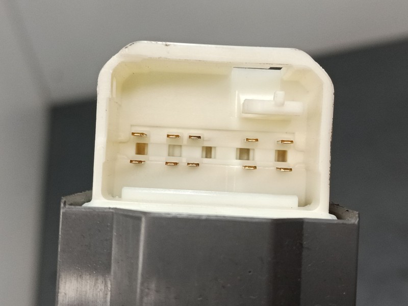 Recambio de mando elevalunas delantero izquierdo para toyota auris (_e15_) 2.2 d (ade157_, ade151_) referencia OEM IAM 742320254