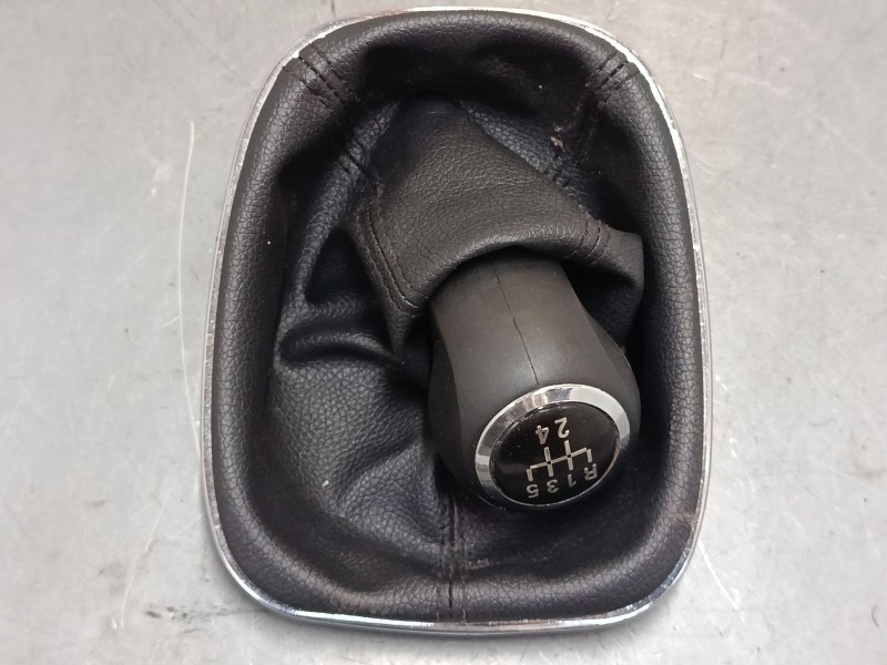 Recambio de pomo palanca cambio para opel corsa d (s07) 1.2 (l08, l68) referencia OEM IAM   