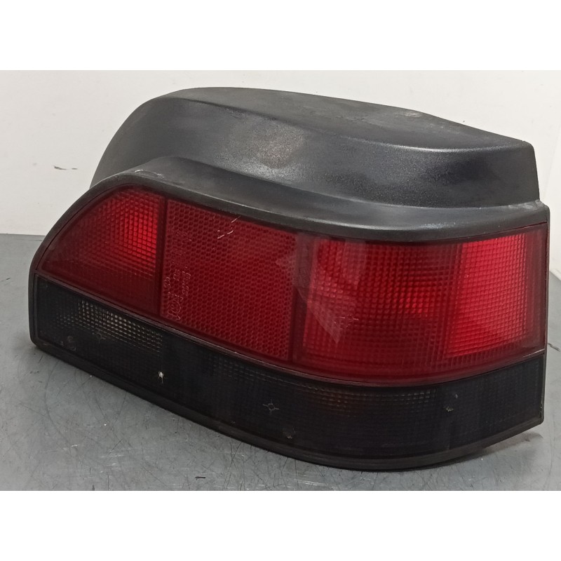 Recambio de piloto trasero derecho para renault clio i (b/c57_, 5/357_) 1.4 referencia OEM IAM 7700796118  