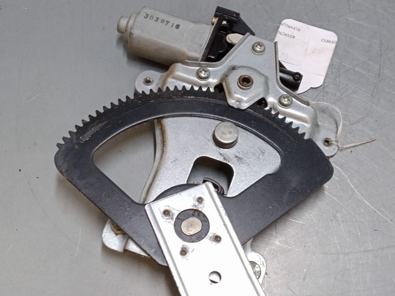 Recambio de elevalunas electrico delantero derecho para daewoo kalos (klas) 1.2 referencia OEM IAM 96541738  
