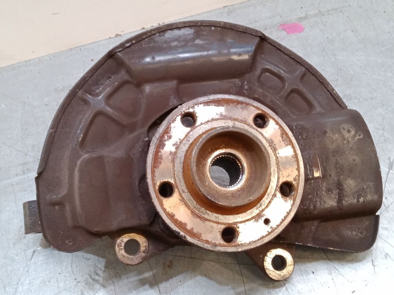 Recambio de mangueta delantera izquierda para volvo xc90 i (275) d5 awd referencia OEM IAM P30683086  