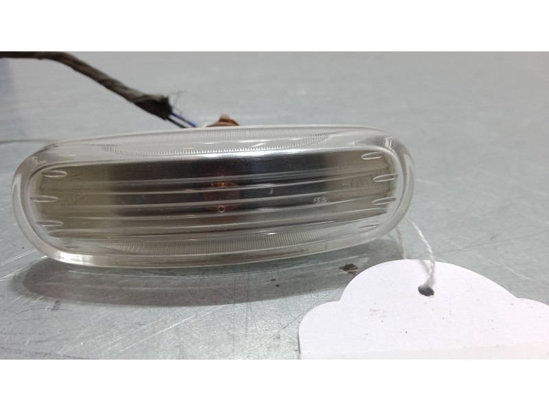 Recambio de intermitente lateral derecho para lancia musa (350_) 1.3 d multijet (350.axb11, 350.axb1a) referencia OEM IAM 517177