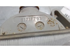 Recambio de intermitente lateral derecho para lancia musa (350_) 1.3 d multijet (350.axb11, 350.axb1a) referencia OEM IAM 517177 2