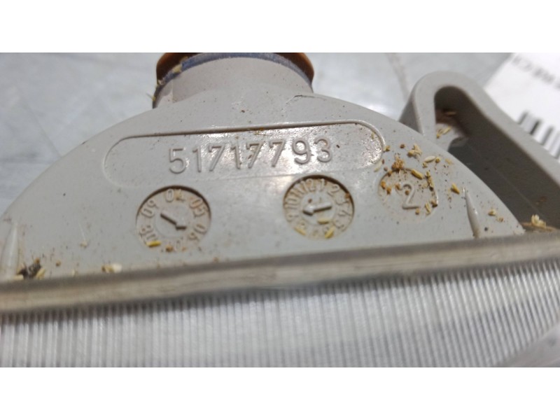 Recambio de intermitente lateral derecho para lancia musa (350_) 1.3 d multijet (350.axb11, 350.axb1a) referencia OEM IAM 517177