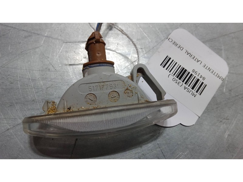 Recambio de intermitente lateral derecho para lancia musa (350_) 1.3 d multijet (350.axb11, 350.axb1a) referencia OEM IAM 517177