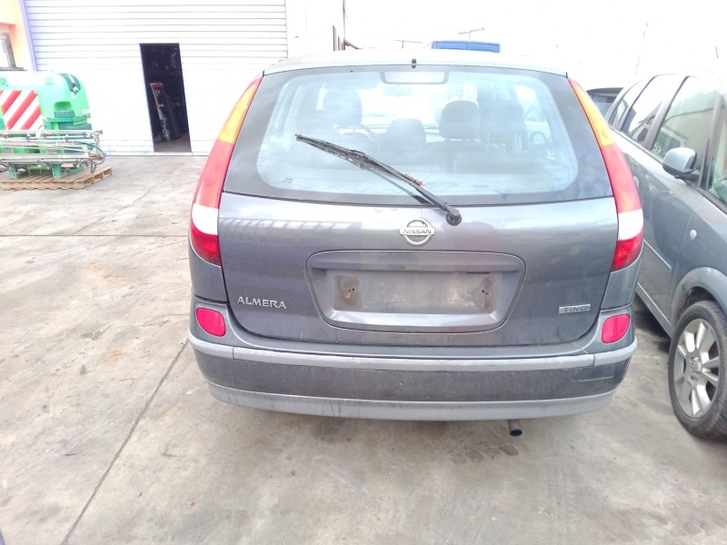 nissan almera tino (v10) del año 2003