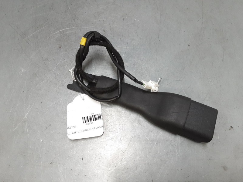 Recambio de anclaje cinturon delantero izquierdo para peugeot 108 1.2 referencia OEM IAM   