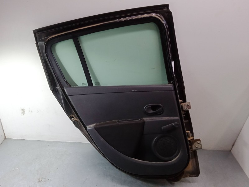 Recambio de puerta trasera izquierda para renault clio iii (br0/1, cr0/1) 1.5 dci (c/br0g, c/br1g) referencia OEM IAM   