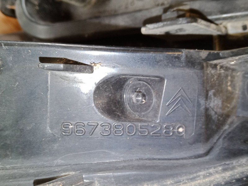 Recambio de piloto trasero derecho para citroën c3 ii (sc_) 1.4 referencia OEM IAM   