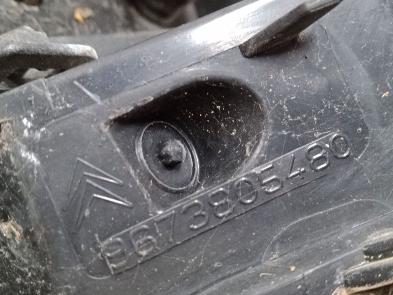 Recambio de piloto trasero izquierdo para citroën c3 ii (sc_) 1.4 referencia OEM IAM 9673805480  