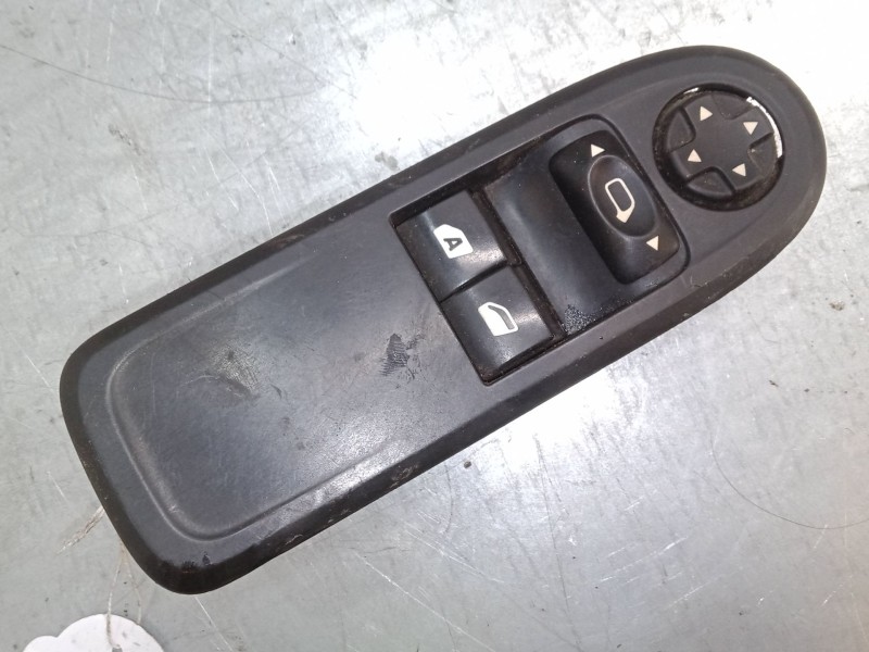 Recambio de mando elevalunas delantero izquierdo para citroën c3 ii (sc_) 1.4 referencia OEM IAM 96637530XT  