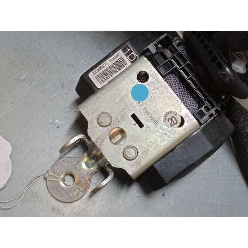 Recambio de cinturon seguridad delantero derecho para renault scénic ii (jm0/1_) 1.6 16v (jm1r) referencia OEM IAM   