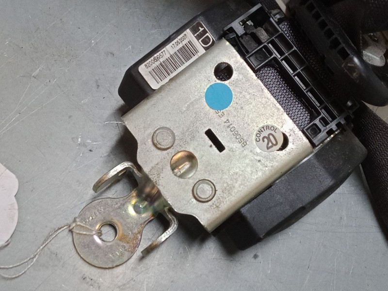 Recambio de cinturon seguridad delantero derecho para renault scénic ii (jm0/1_) 1.6 16v (jm1r) referencia OEM IAM   