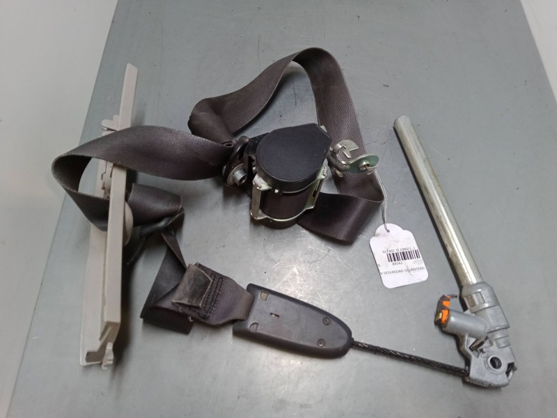 Recambio de cinturon seguridad delantero izquierdo para renault scénic ii (jm0/1_) 1.6 16v (jm1r) referencia OEM IAM   