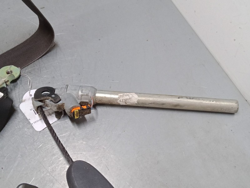 Recambio de cinturon seguridad delantero izquierdo para renault scénic ii (jm0/1_) 1.6 16v (jm1r) referencia OEM IAM   