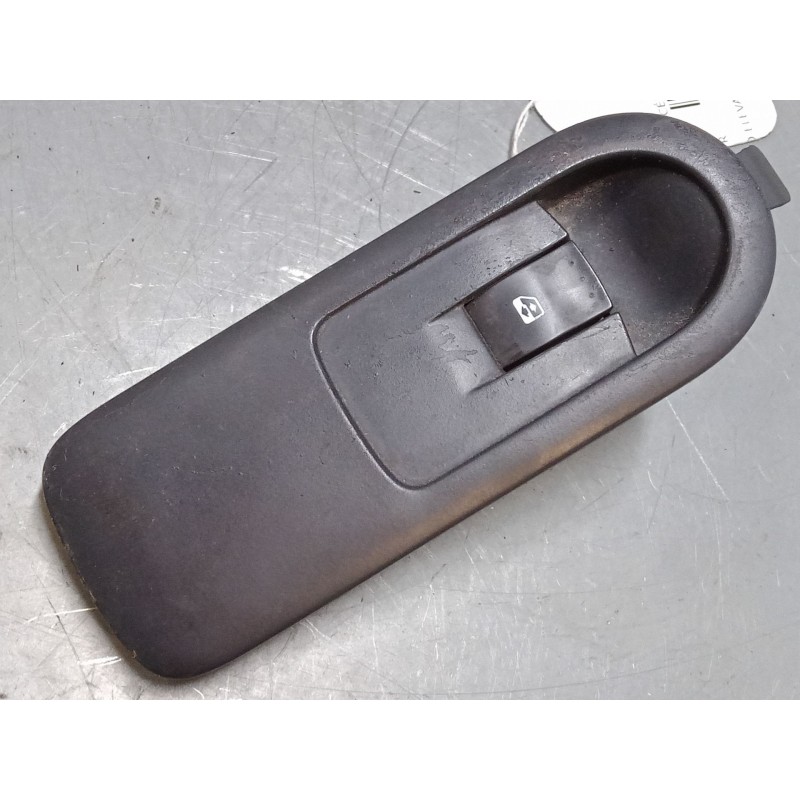 Recambio de mando elevalunas delantero derecho para renault scénic ii (jm0/1_) 1.6 16v (jm1r) referencia OEM IAM   