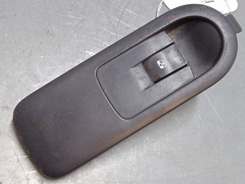Recambio de mando elevalunas delantero derecho para renault scénic ii (jm0/1_) 1.6 16v (jm1r) referencia OEM IAM   
