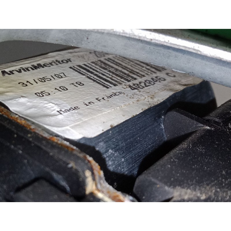 Recambio de elevalunas electrico delantero izquierdo para renault scénic ii (jm0/1_) 1.6 16v (jm1r) referencia OEM IAM   