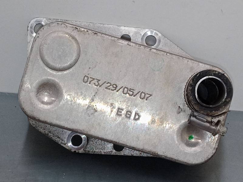 ENFRIADOR ACEITE MOTOR 5989070102 
