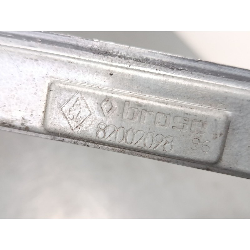 Recambio de elevalunas electrico delantero derecho para renault clio ii (bb_, cb_) 1.2 (bb0a, bb0f, bb10, bb1k, bb28, bb2d, bb2h