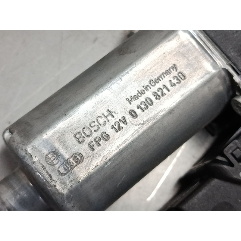 Recambio de elevalunas electrico trasero derecho para volkswagen golf plus v (5m1, 521) 1.9 tdi referencia OEM IAM 5M083902C  