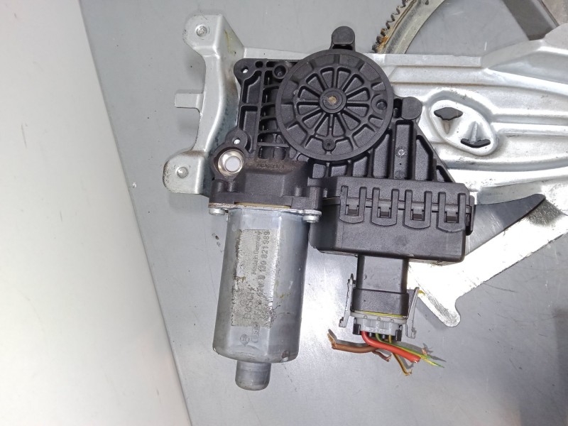 Recambio de elevalunas electrico delantero derecho para opel astra h (a04) 2.0 turbo (l48) referencia OEM IAM   